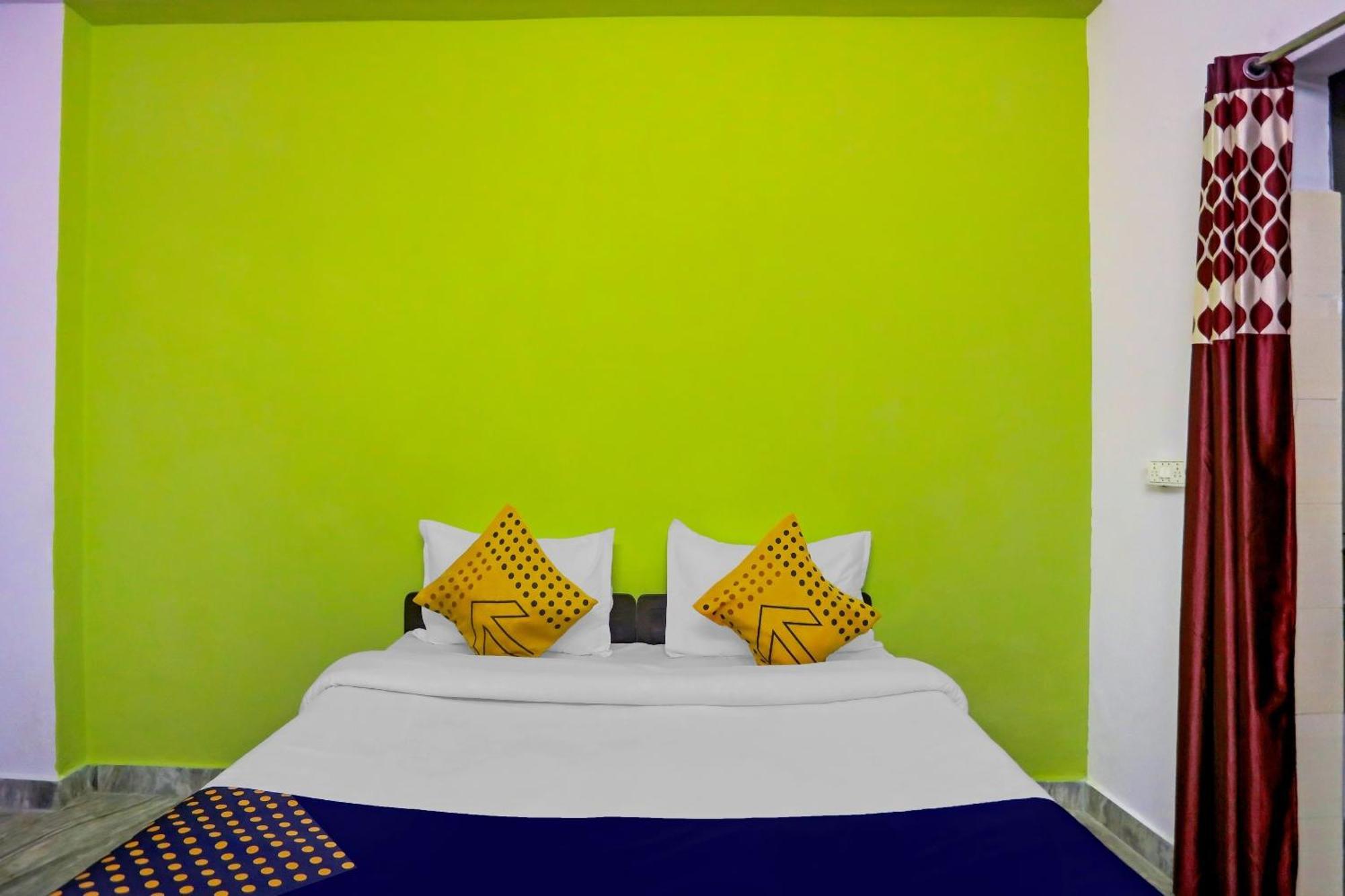 SPOT ON 78763 Raj Hotel Vip Kālkāji Devi Buitenkant foto