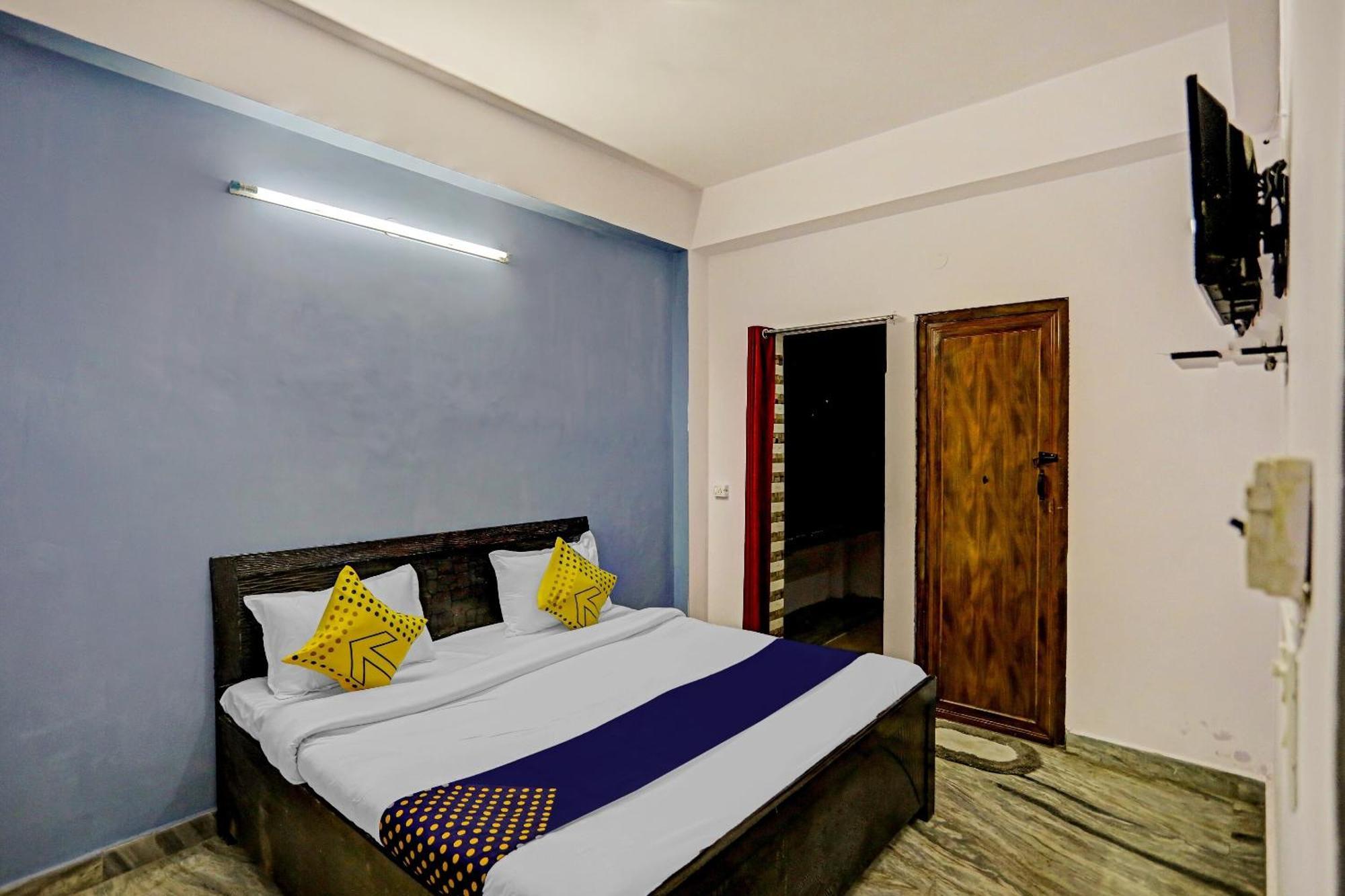 SPOT ON 78763 Raj Hotel Vip Kālkāji Devi Buitenkant foto